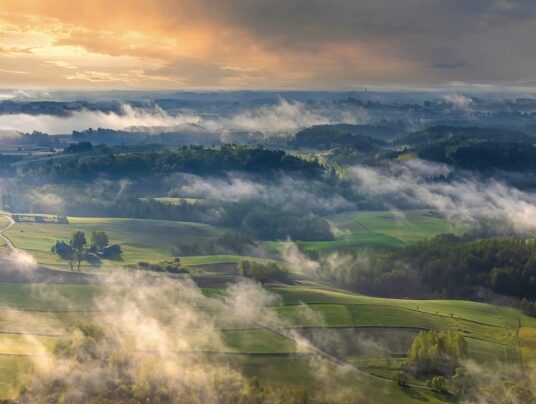Przewodnik po Suwalszczyźnie - Przykładowe realizacje, Białystok, zdjęcie: Przewodnik po Suwalszczyźnie – natura, jeziora i krajobrazy w okolicy SIRVIS nad jeziorem Serwy