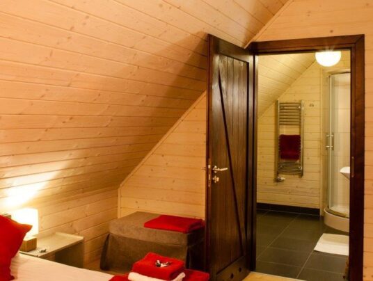 BIEDRONKI - Galeria, zdjęcie: pokoje nad jeziorem Serwy - SIRVIS - Suwalszczyzna