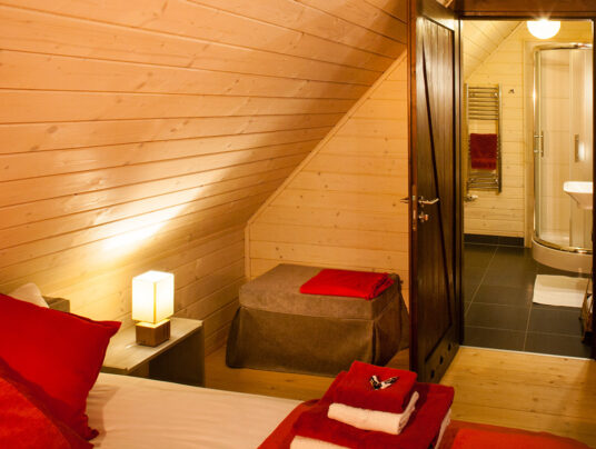 BIEDRONKI - Galeria, zdjęcie: pokoje nad jeziorem Serwy - SIRVIS - Suwalszczyzna