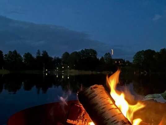 SIRVIS na wodzie, zdjęcie: tratwa - SIRVIS - jezioro Serwy - Suwalszczyzna